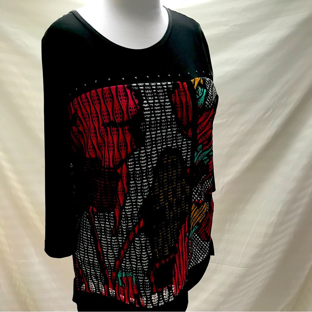 Flattering tunic from Piccadilly in black with pink, white& gold. Size S.